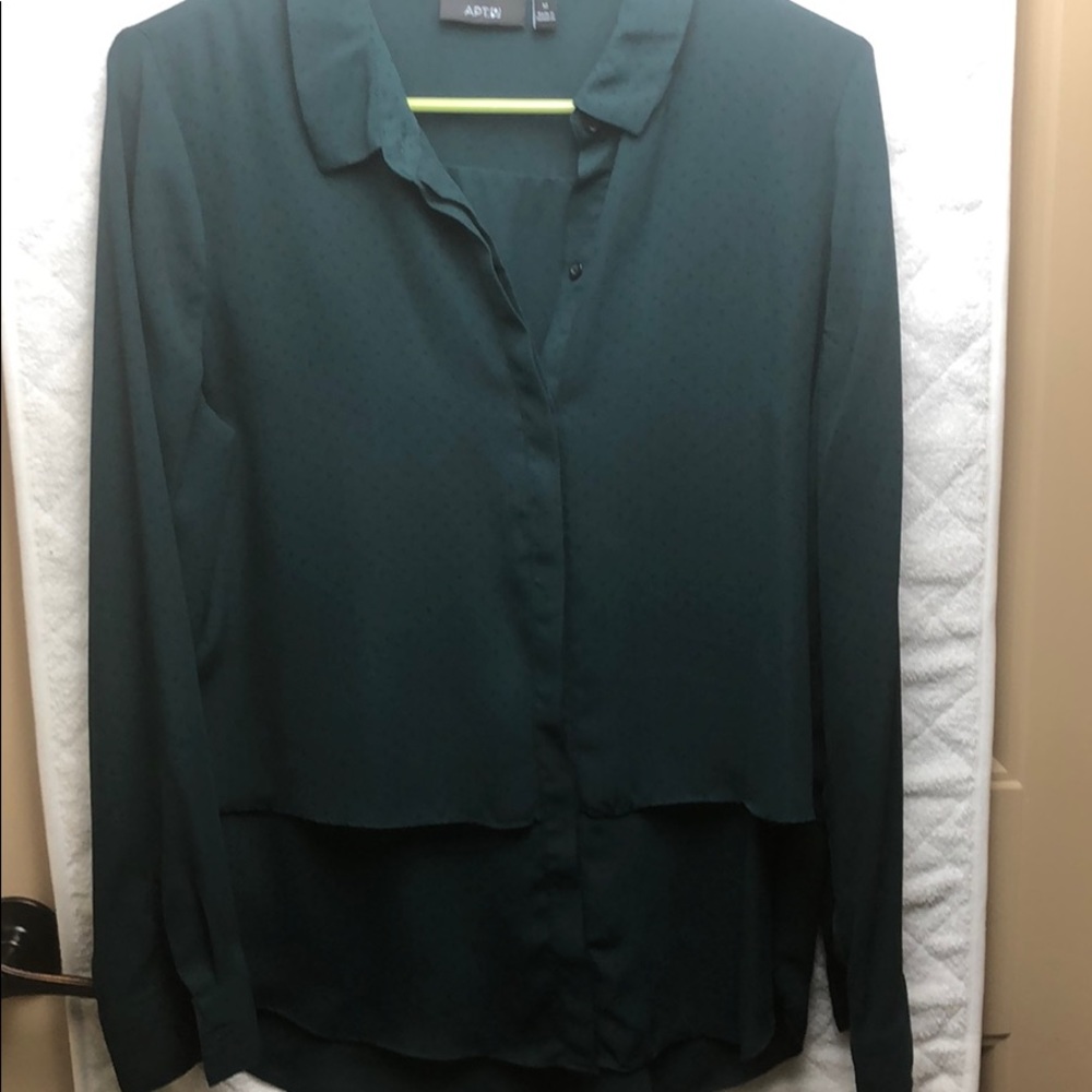 Apt No 9 women’s blouse medium Dark green